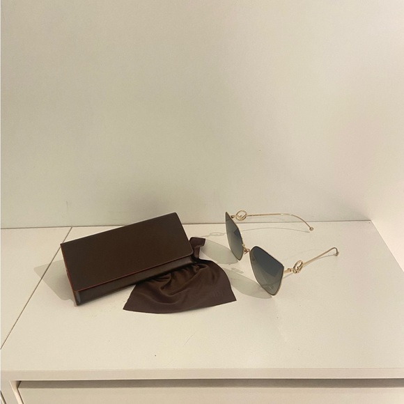 ❌SOLD ❌ NEW condition authentic Fendi sunglasses. - Picture 1 of 3